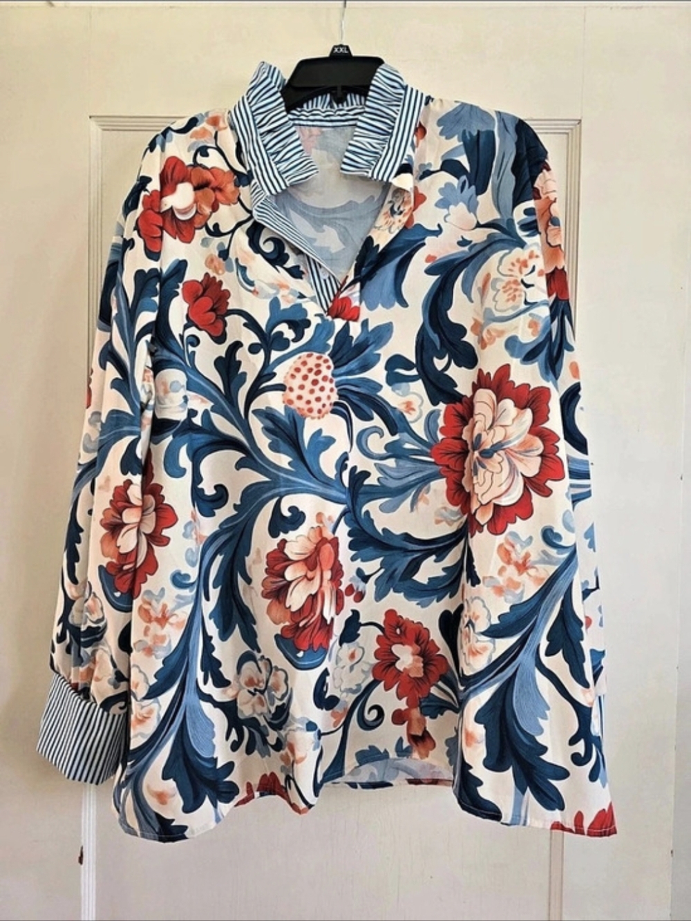 Floral Blouse in Boroque Floral pattern size 3XL